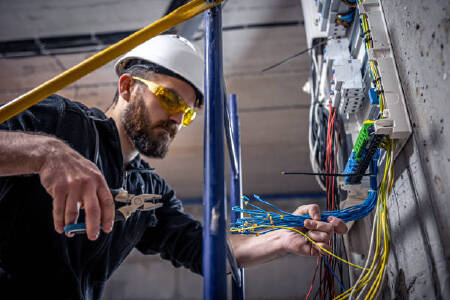 Instalator systemów teletechnicznych